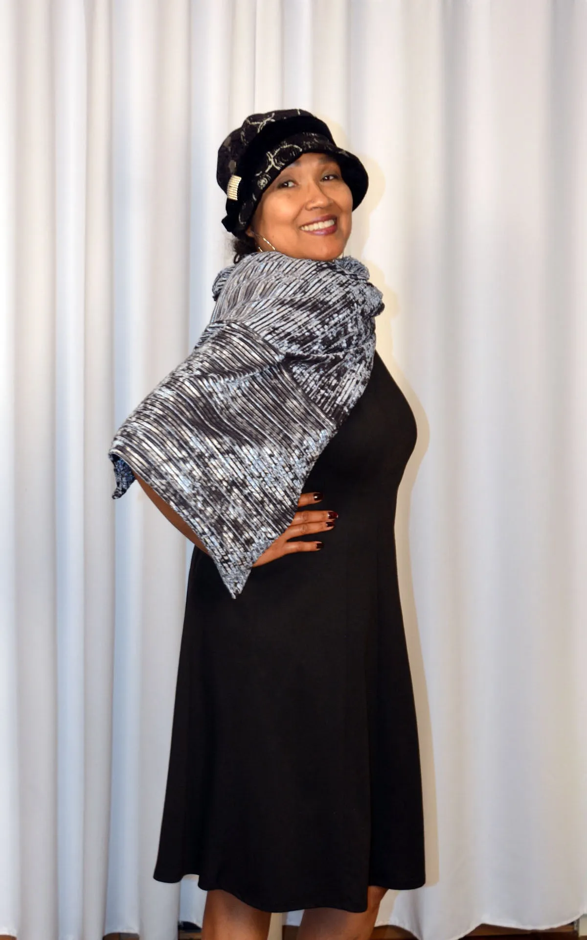 Evening Wrap - Pleated Velvet in Night Owl & Socialite (Standard Size)