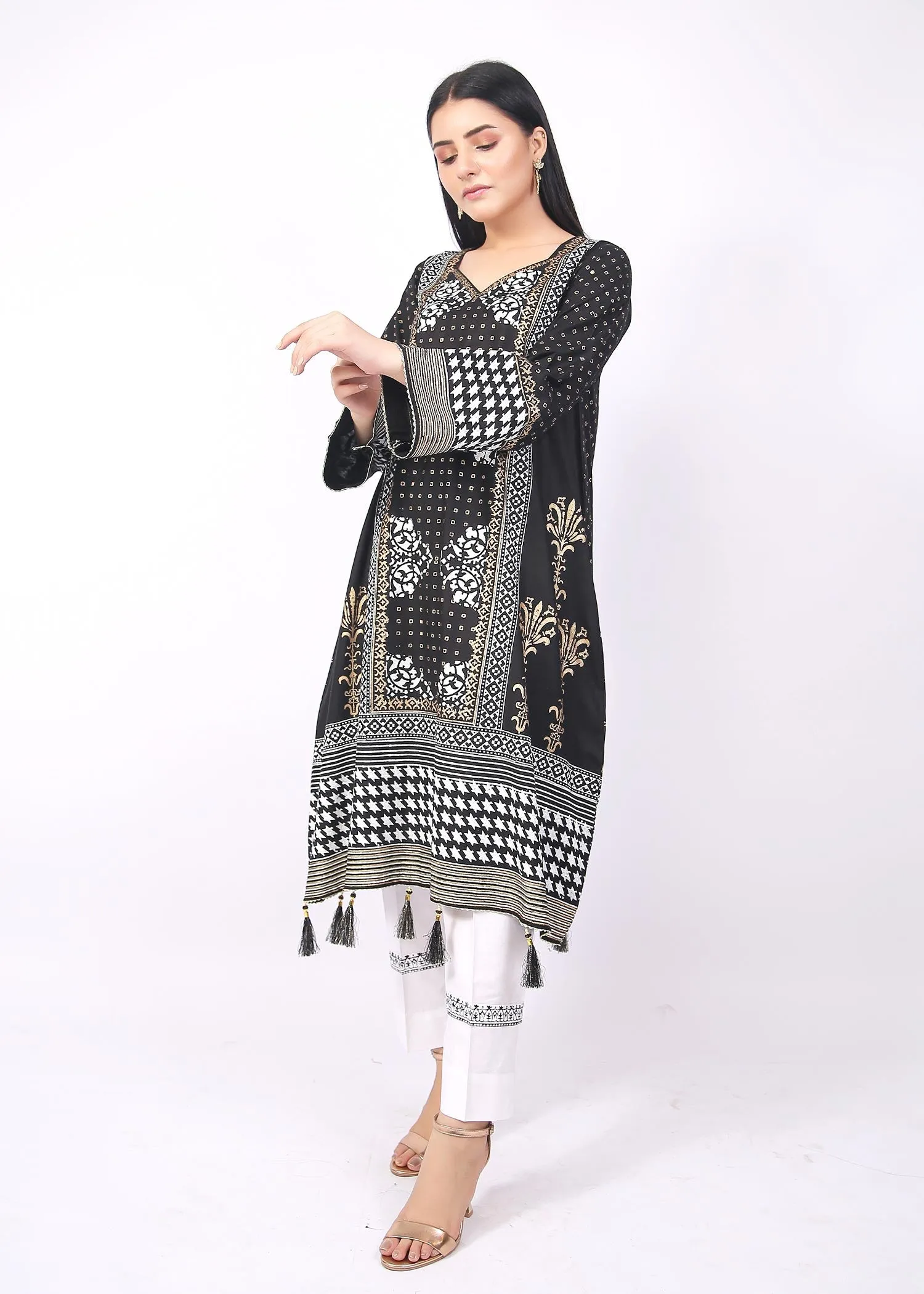 FashionPorters - Unstitched 3 Piece Block Printed Cotton Lawn Jet Black Suit SUS22-RY18