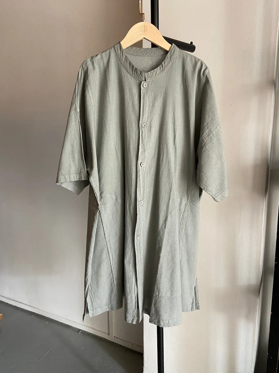 Hand-dyed Button Shirt  (Light Grey)