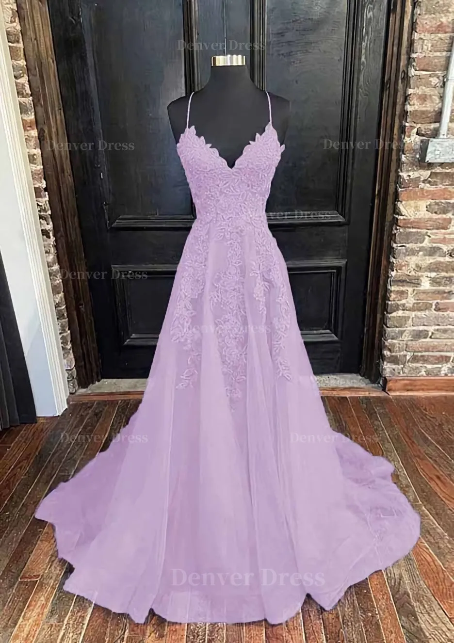 kamahe A-line V Neck Spaghetti Straps Sweep Train Tulle Prom Dress With Appliqued