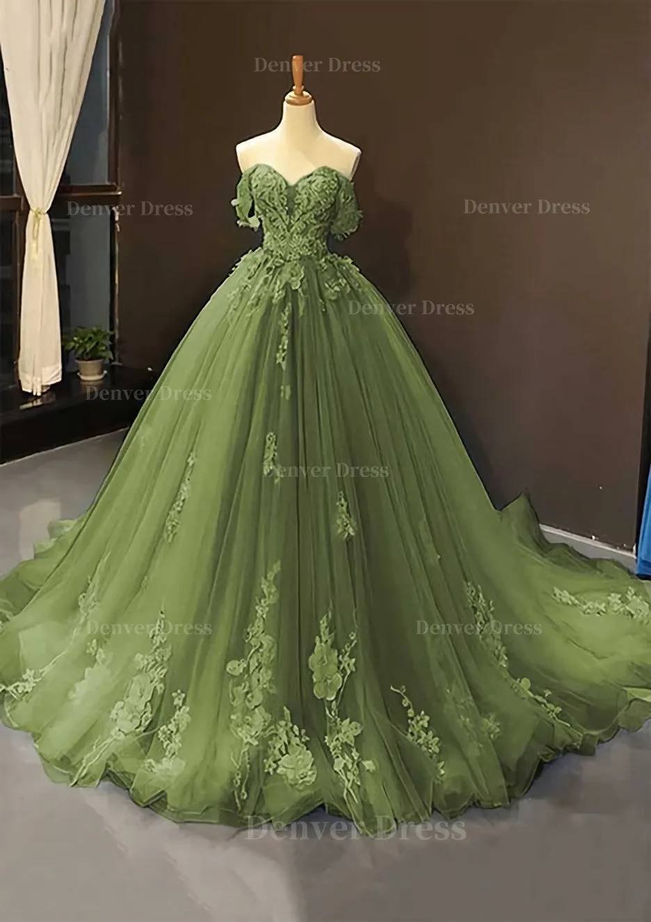 kamahe Ball Gown Off-the-Shoulder Sweep Train Tulle Prom Dress With Appliqued