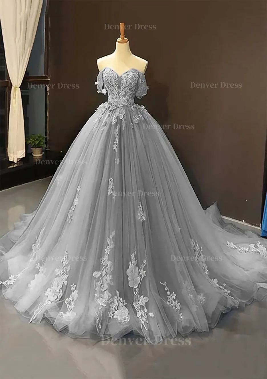 kamahe Ball Gown Off-the-Shoulder Sweep Train Tulle Prom Dress With Appliqued