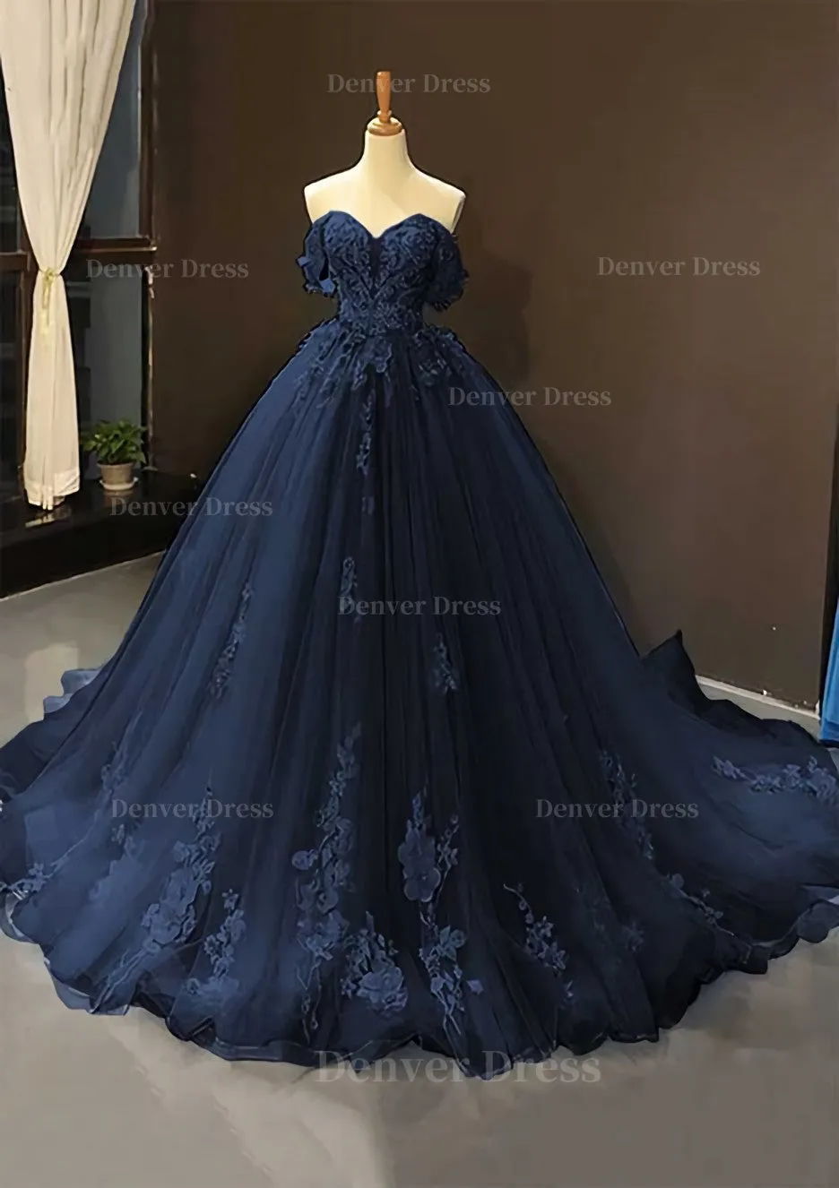 kamahe Ball Gown Off-the-Shoulder Sweep Train Tulle Prom Dress With Appliqued