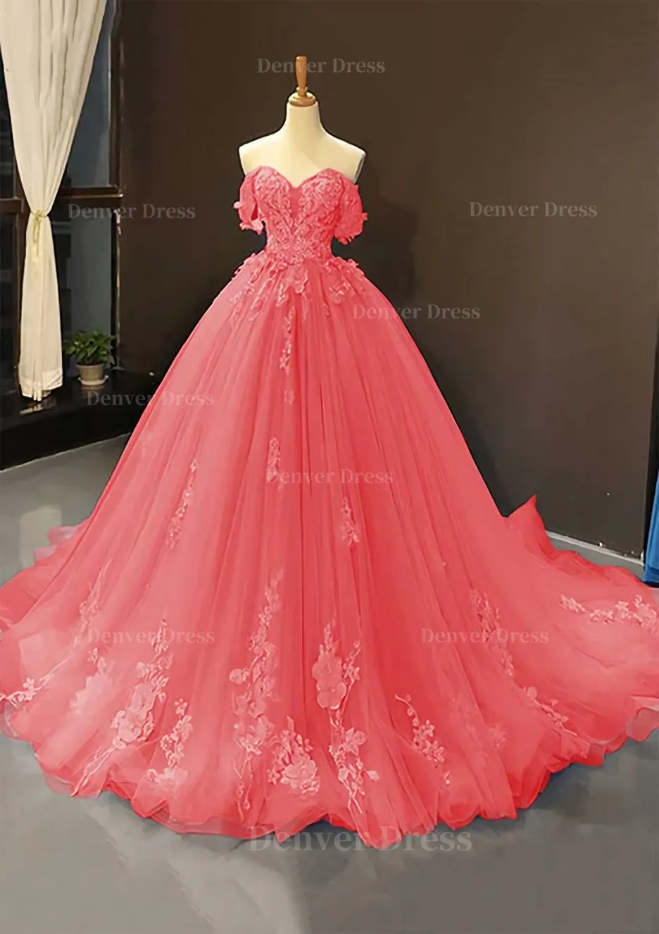 kamahe Ball Gown Off-the-Shoulder Sweep Train Tulle Prom Dress With Appliqued