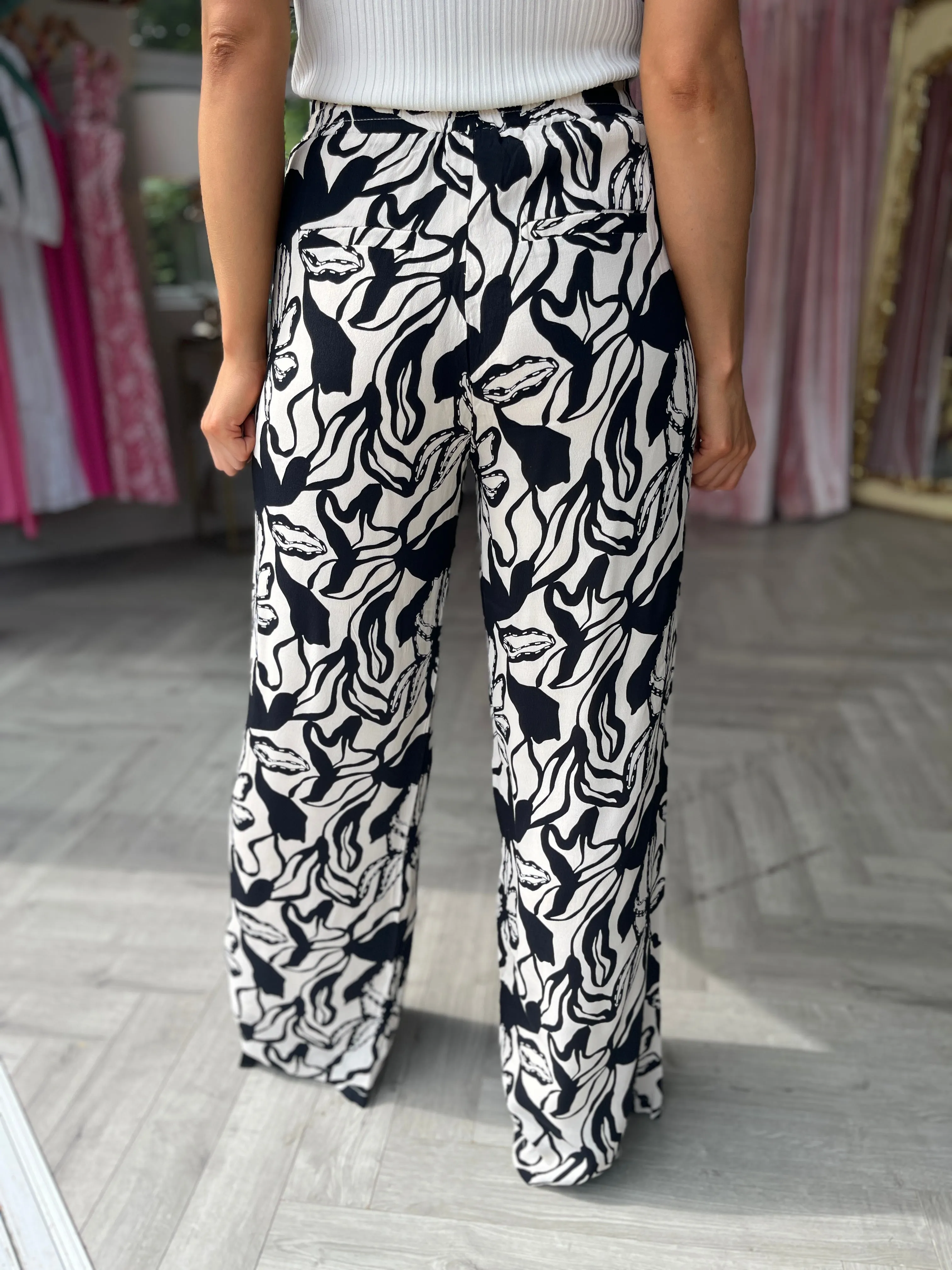 Lova Printed Pants