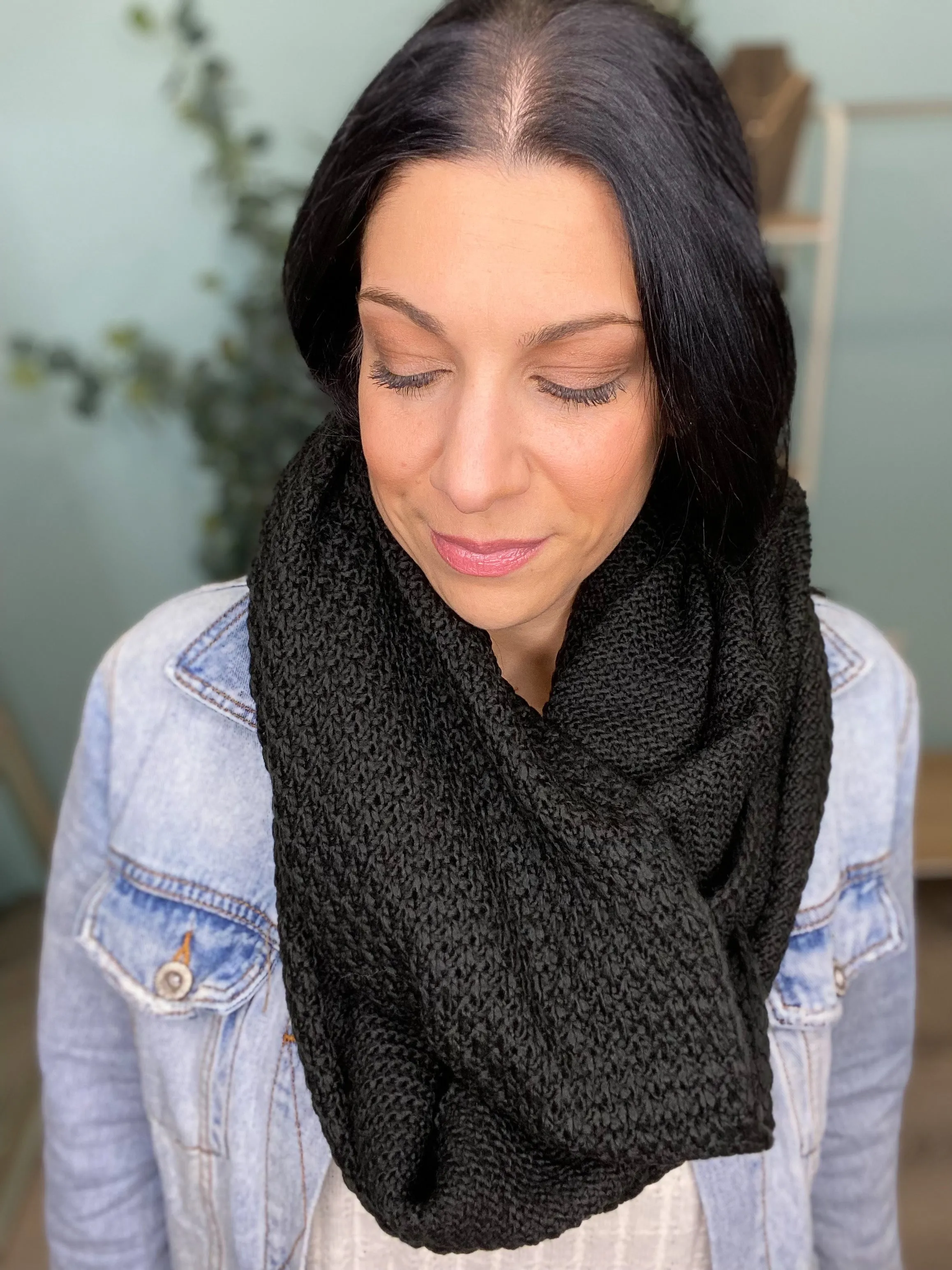 Solid Heavy Knit Infinity Scarf- 2 COLORS