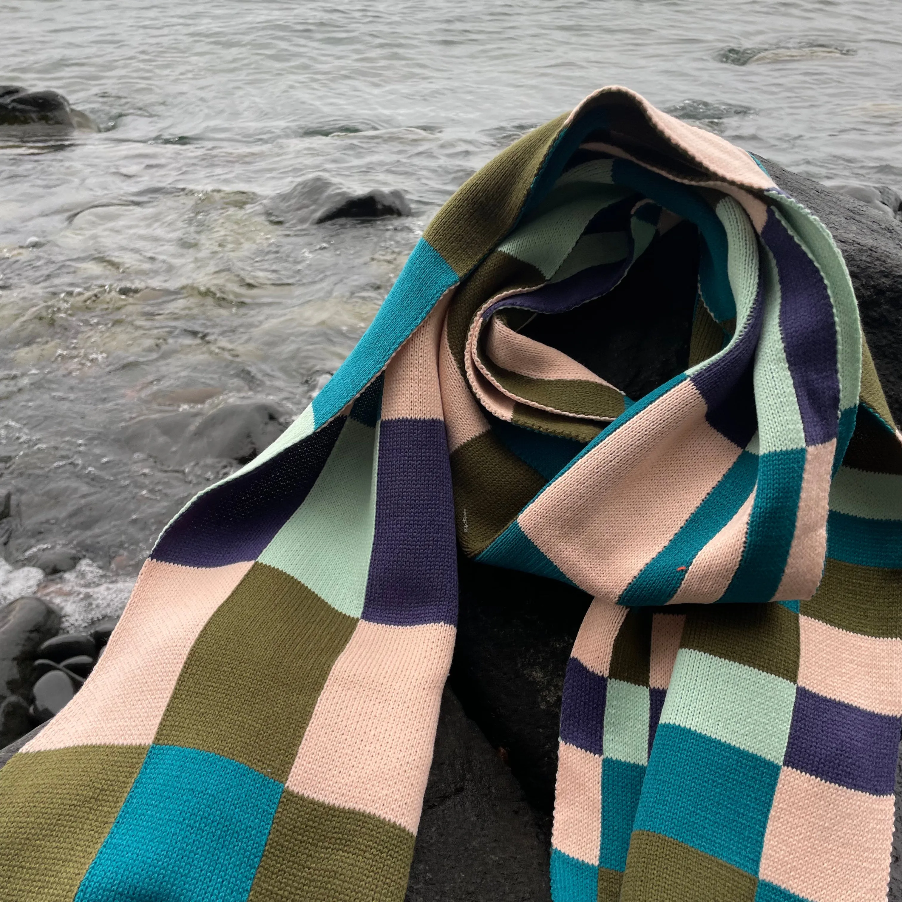 Tiles Scarf by Verloop Knits