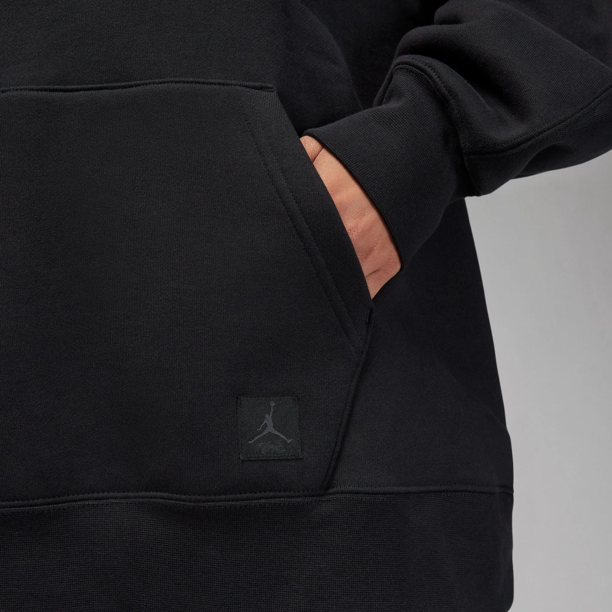 W FLIGHT PULLOVER FLEECE "BLACK"